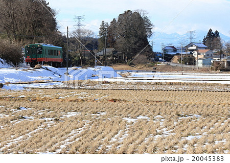真岡鐵道「ローカル線と雪景色の風景」 20045383