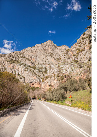 Delphi with main road against mountains in Greece 20053055