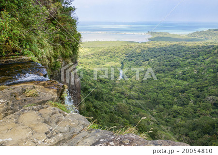 西表島　ピナイサーラの滝の上からの眺め 20054810