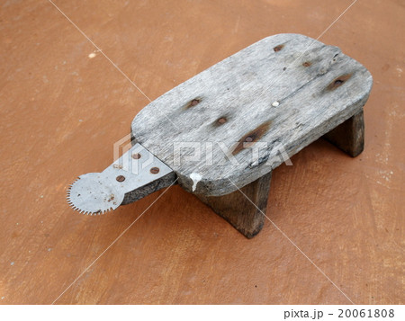 retro vintage THAI antique wood coconut grater 20061808