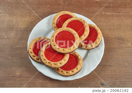 cookies with jam top view 20062192