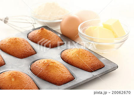 マドレーヌ 手作りの写真素材