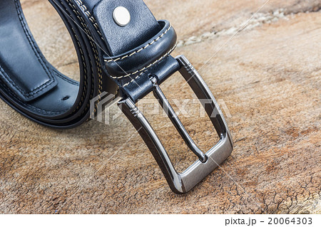 Black leather belt for men. 20064303