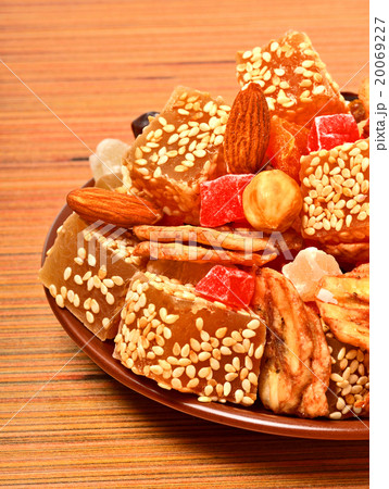 Turkish sweet delights, candied fruit 20069227