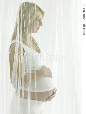 pregnat woman''s portrait 20070411