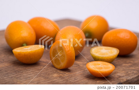 fresh raw kumquat fresh raw kumquat 20071701