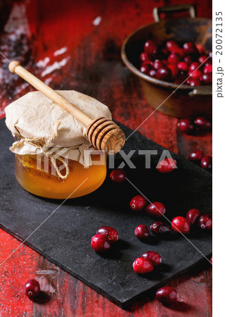 Honey and cranberries Honey and cranberries 20072135