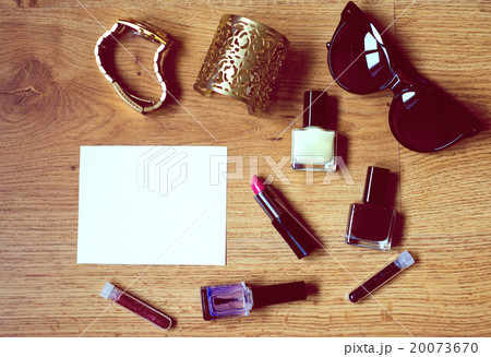 Still life of fashion woman with blank space 20073670