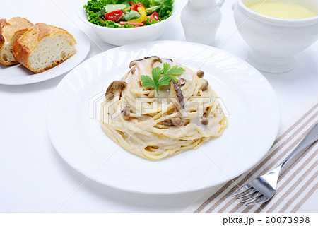 きのこクリームパスタ きのこクリームパスタ 20073998