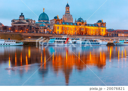 Old Town and Elba at night in Dresden, Germany Old Town and Elba at night in Dresden, Germany 20076821