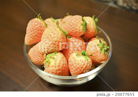 白いイチゴ 白いイチゴ 20077655