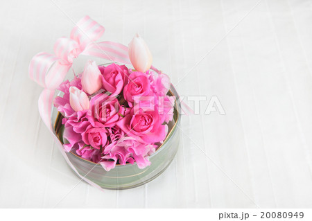 メッセージカード素材に使える花のアレンジメント メッセージカード素材に使える花のアレンジメント 20080949