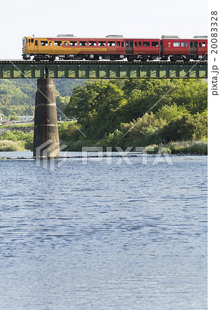 JR四国 観光列車 伊予灘ものがたり 伊予大洲～西大洲 20083328