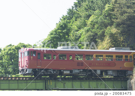 JR四国 観光列車 伊予灘ものがたり 伊予上灘～高野川 20083475