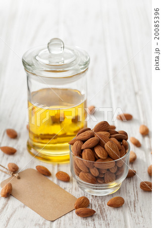almond oil organic healthy nut vegan vegetarian 20085396