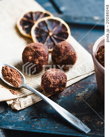 Handmade chocolate truffle, sweet dessert Handmade chocolate truffle, sweet dessert 20086048