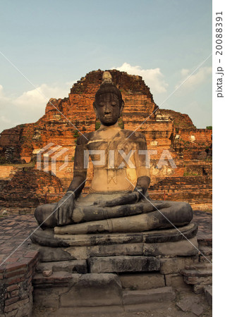 Sculpture of Buddha in Ayutthaya Sculpture of Buddha in Ayutthaya 20088391