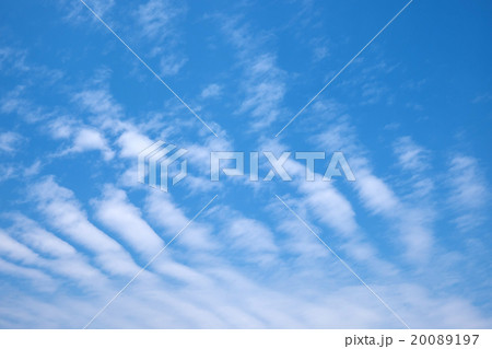 white clouds in the blue sky 20089197