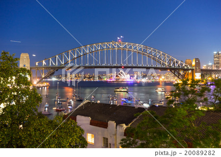 Sydney Harbor Bridge and Opera House Sydney Harbor Bridge and Opera House 20089282