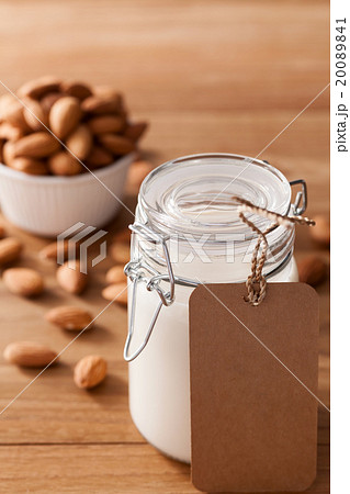 almond milk organic healthy nut vegan vegetarian 20089841