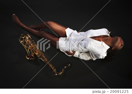 Beauty with Sax 20091225