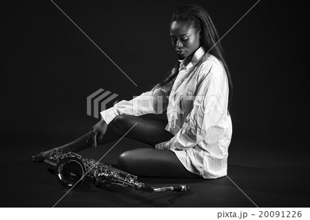 Beauty with Sax 20091226