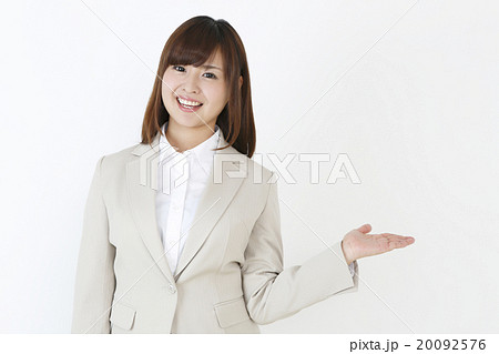 案内する女性　　　　 20092576
