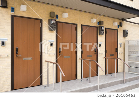 アパートの玄関 20105463