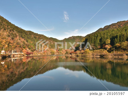 中山七里ダム湖と空 20105597