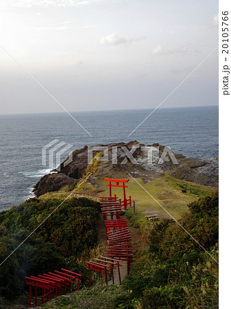 元乃隅稲成神社　赤い鳥居　縦 20105766