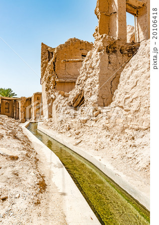 世界遺産アフラジの1つファラジ・アル・カトメーン(オマーン、ニズワ) 20106418