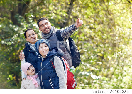 happy family with backpacks hiking happy family with backpacks hiking 20109029