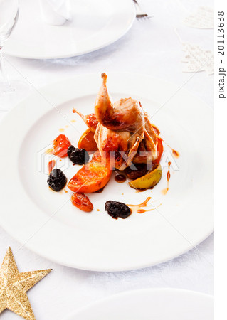 quail on Christmas table 20113638