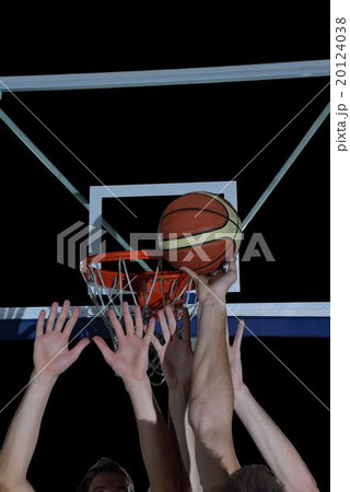 basketball player in action 20124038