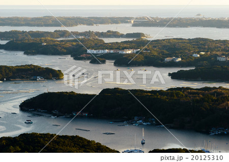 伊勢・志摩の風景 横山展望台からみた夕暮れの英虞湾 伊勢・志摩の風景 横山展望台からみた夕暮れの英虞湾 20125310