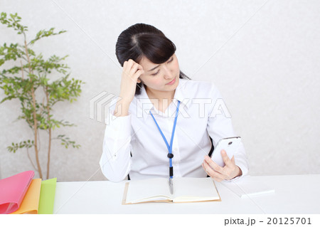 う～ん。。。なんだかおかしいわ・・・・？？ 20125701