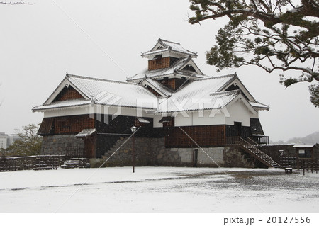 大雪の熊本城(飯田丸五階櫓) 大雪の熊本城(飯田丸五階櫓) 20127556