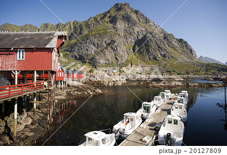 Rorbu, norwegian traditional fisherman houses Rorbu, norwegian traditional fisherman houses 20127809