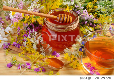 Glass jat of honey 20129726