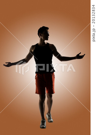 young male athlete 20132834