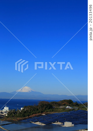 富士山の見える佐島が丘メガソーラープラント 20133496