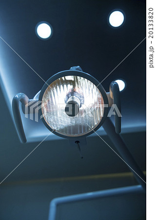 病院のライト 20133820