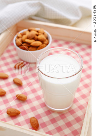 Almond milk in glass 20134896