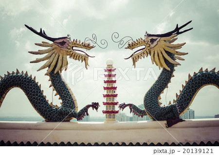 Pagoda and dragon sculpture of the Taoist Temple Pagoda and dragon sculpture of the Taoist Temple 20139121