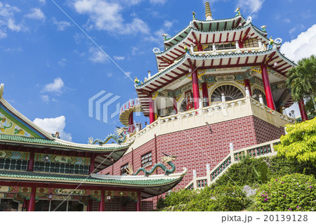 Pagoda and dragon sculpture of the Taoist Temple Pagoda and dragon sculpture of the Taoist Temple 20139128
