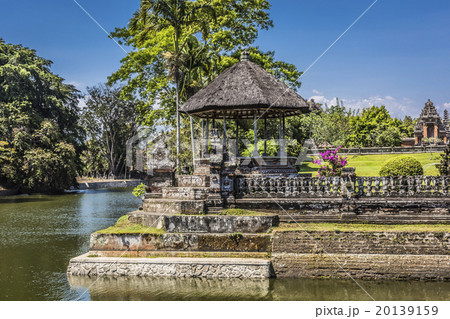 Temple in Bali, Indonesia on a beautiful sunny day 20139159