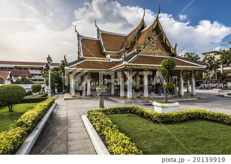 Wat Ratchanaddaram and Loha Prasat Metal Palace Wat Ratchanaddaram and Loha Prasat Metal Palace 20139919