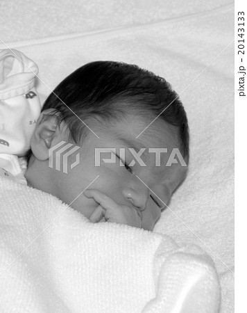 病室の新生児(男児) 病室の新生児(男児) 20143133