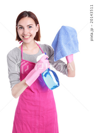 woman mother cleaning 20143511