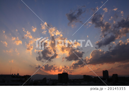 夕暮れ 20145355